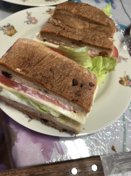 食パンを・・・