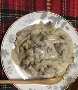 ビーフストロガノフ。