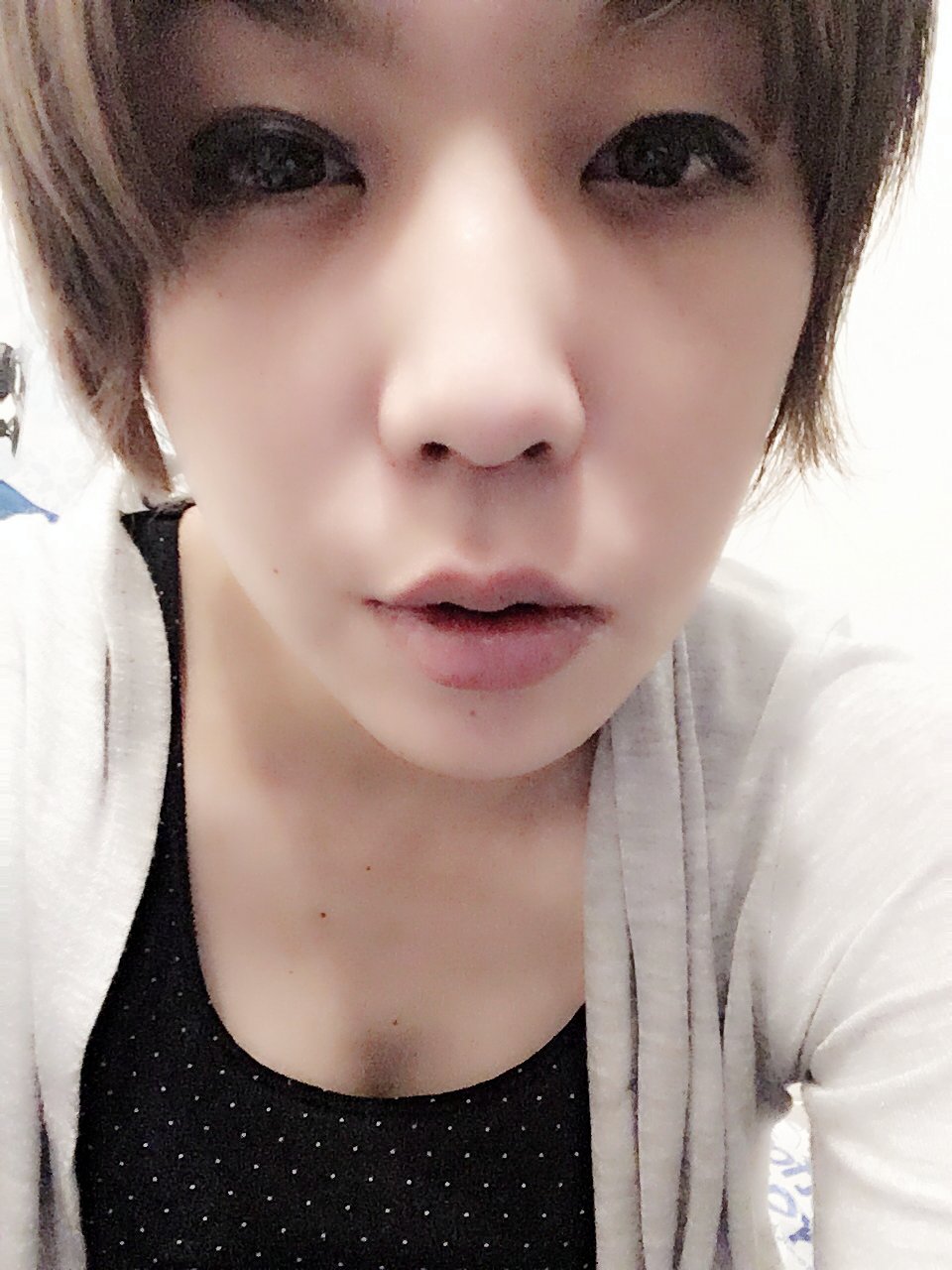 寝付けないよー(T-T)