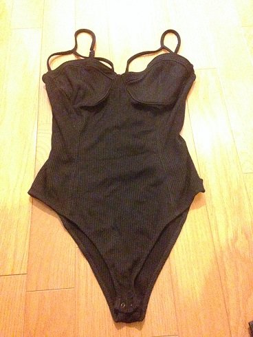 生脚イベはボディスーツで。