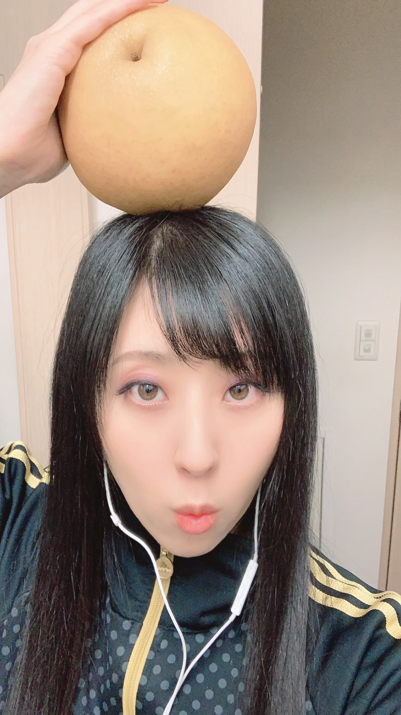 ！！クソデカ爆弾梨！！