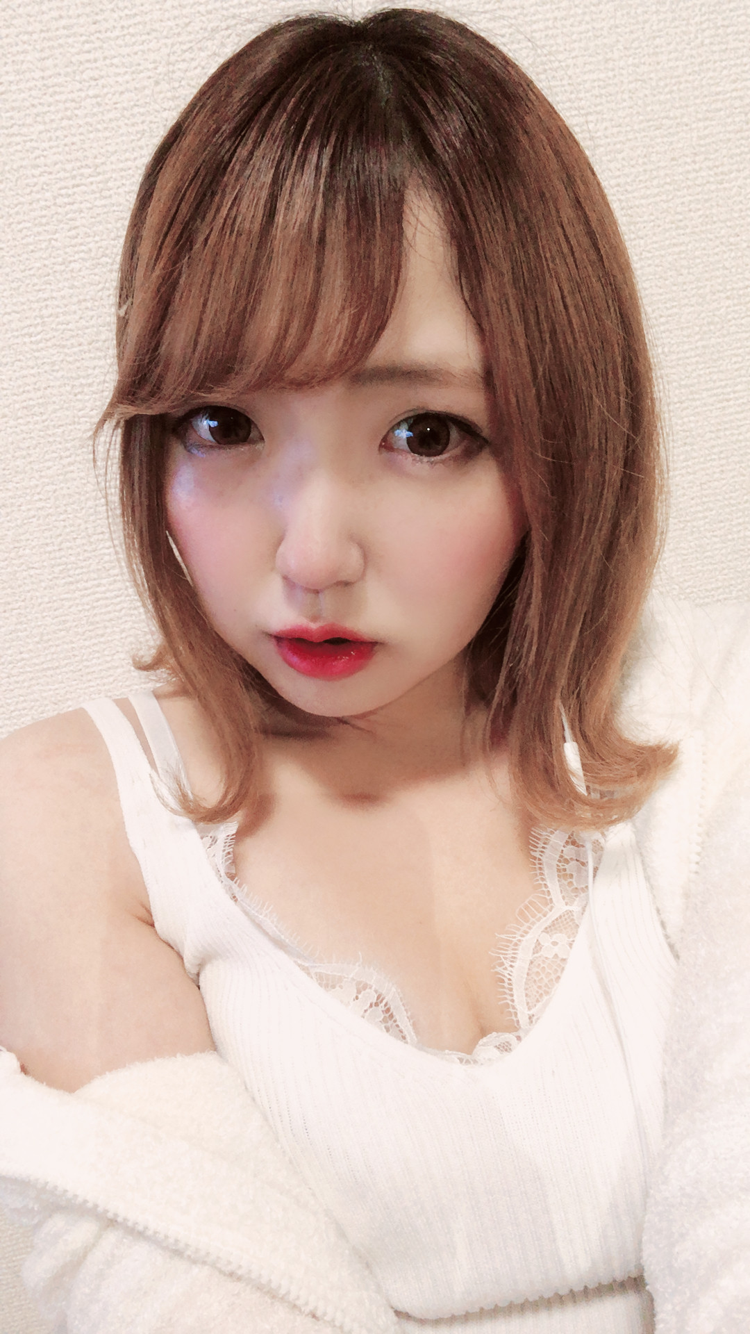 こんばんは( ??????? )???