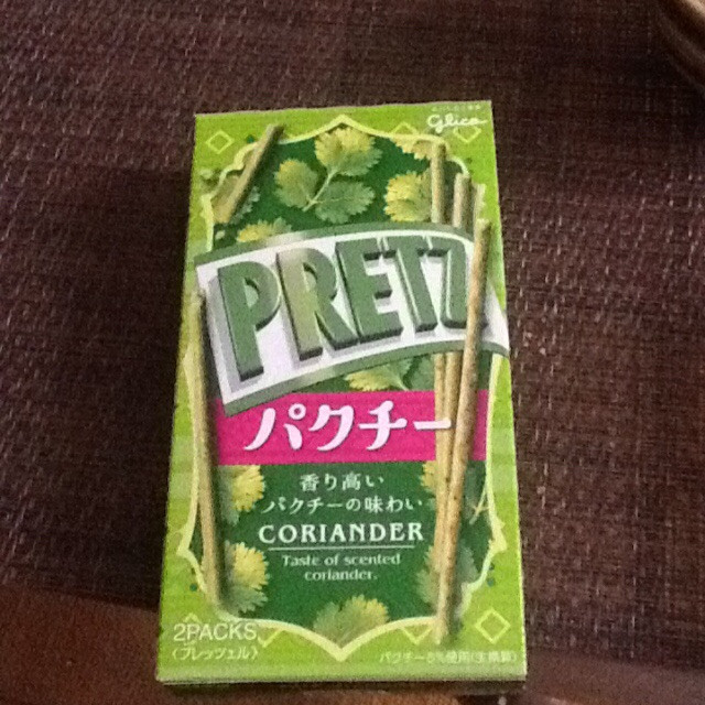 コンビニで新しい味のお菓子発見??