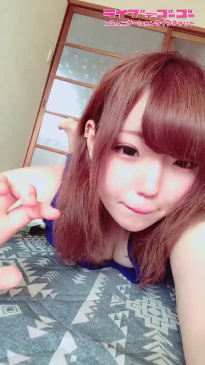 おっぱいちらっ