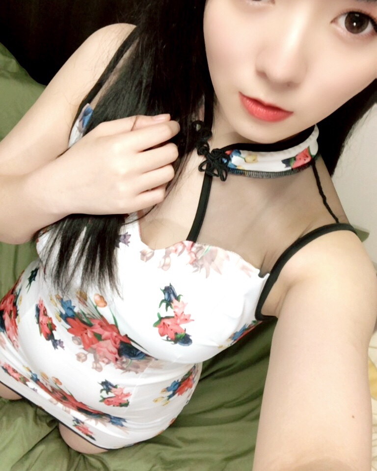 チャイナドレス