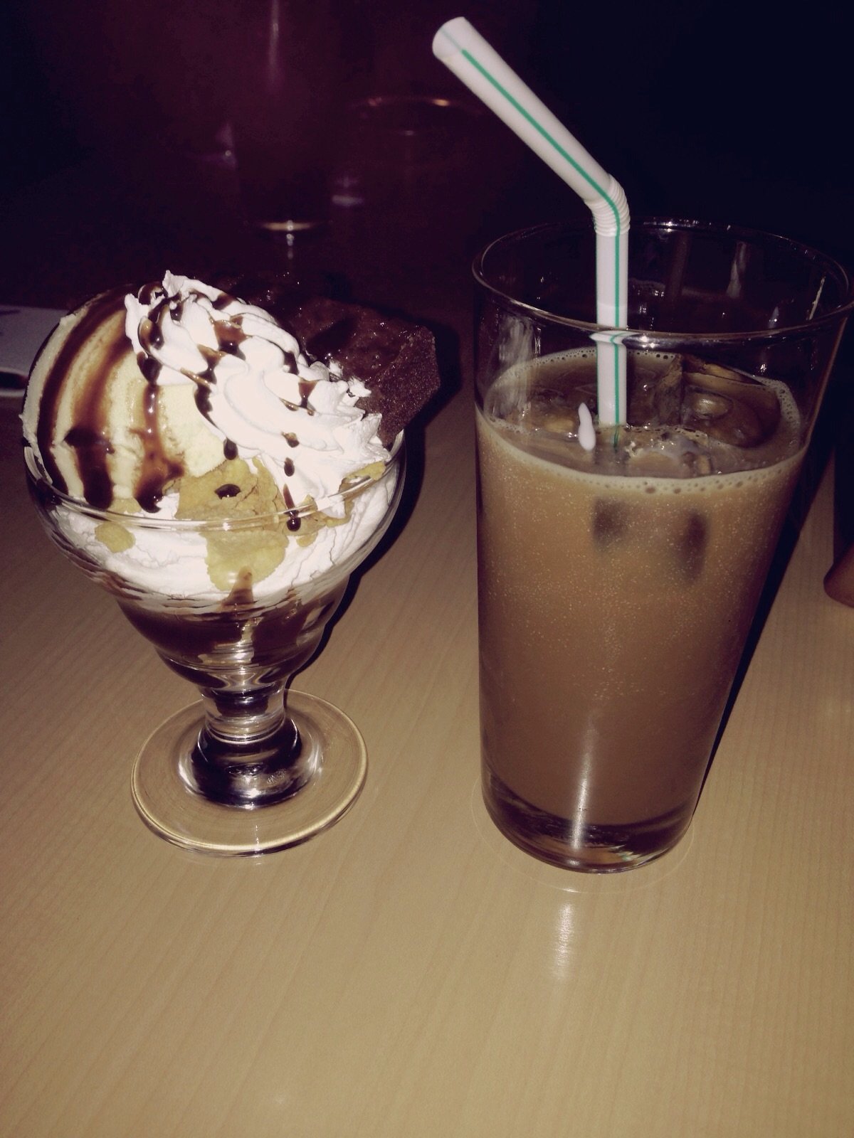 こないだカラオケで。