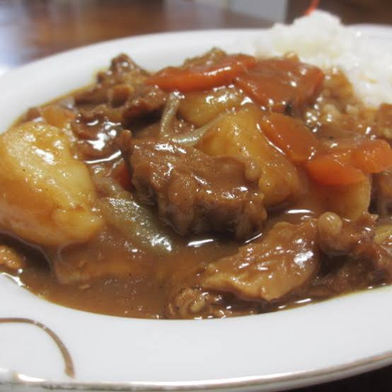 牛すじカレー??