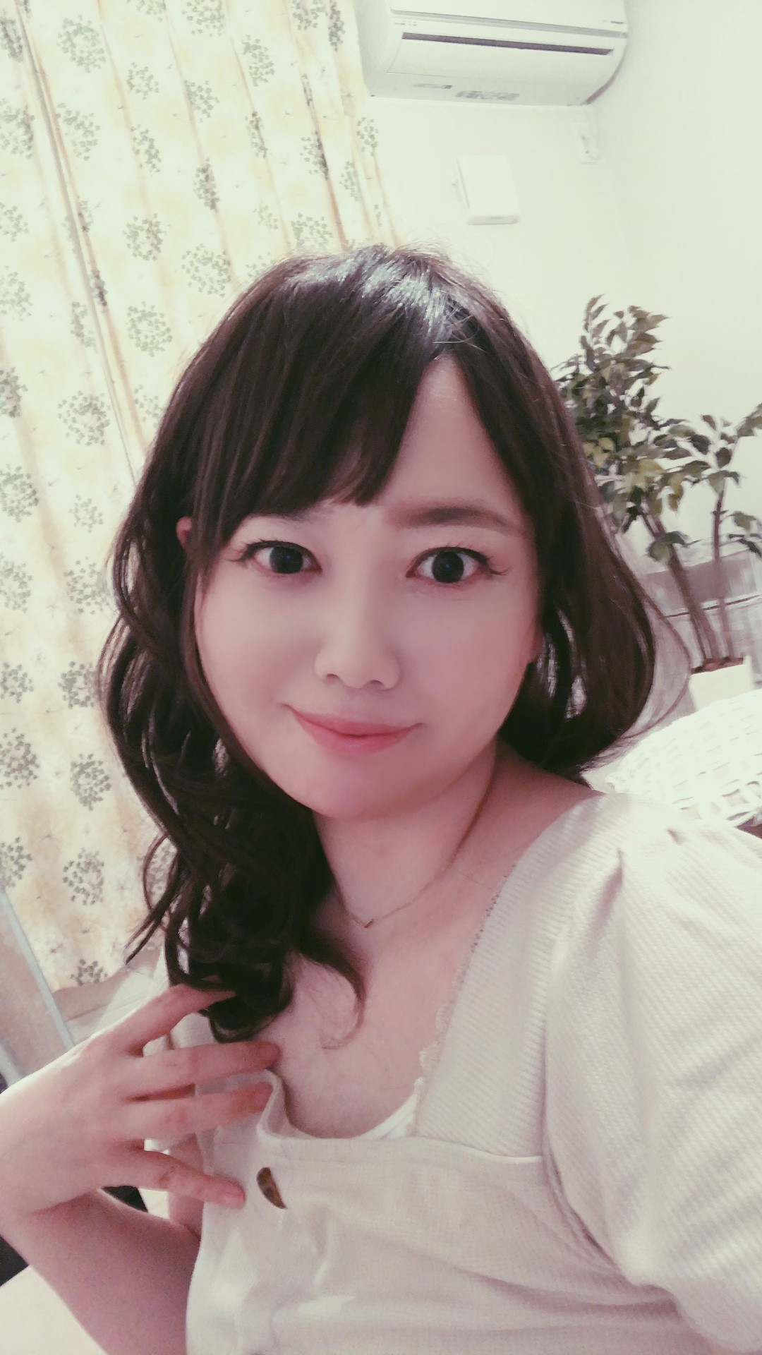 髪の毛伸ばしてみました(^^)??