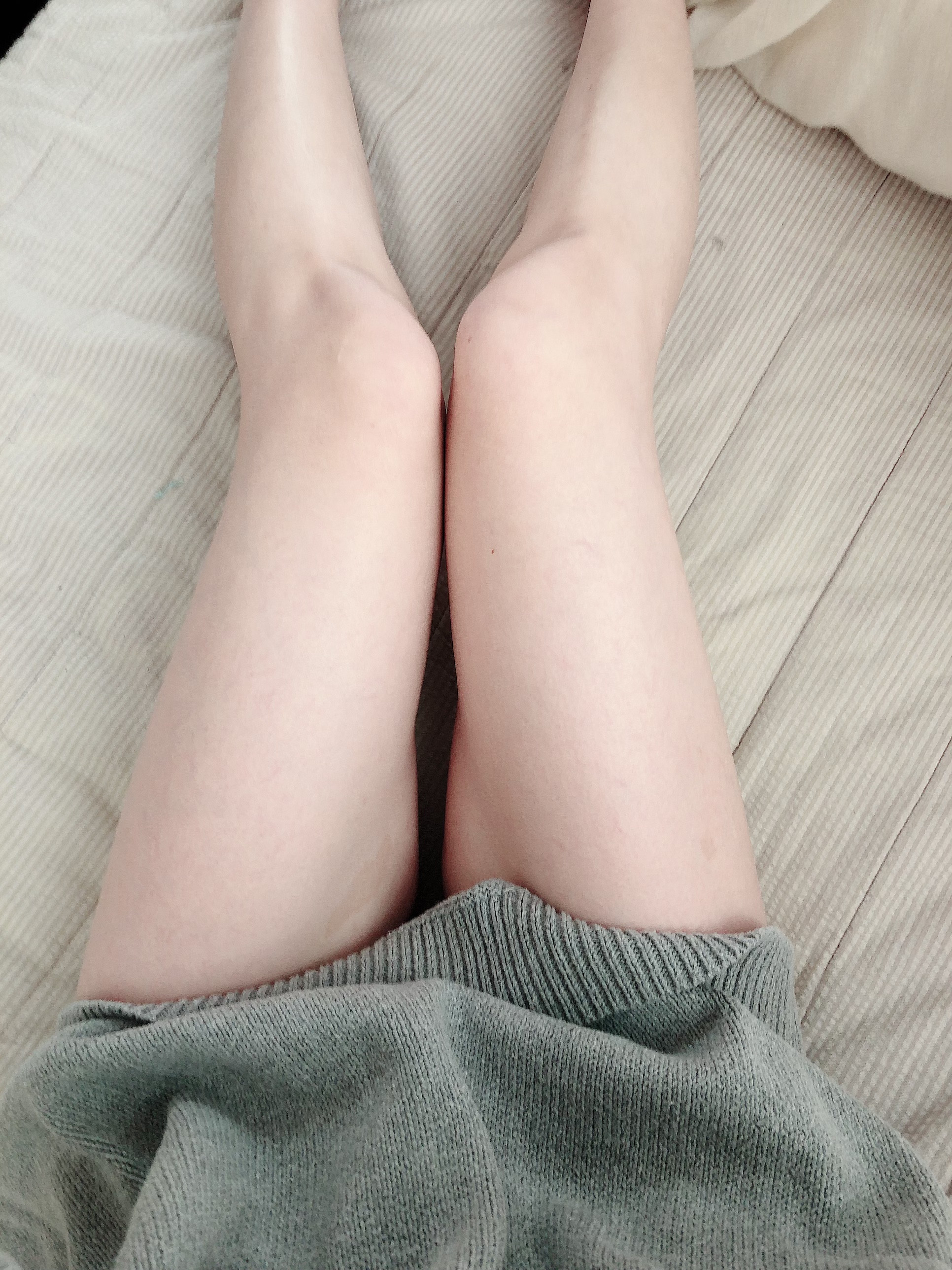 見苦しい脚で申し訳ないです初めまして！！