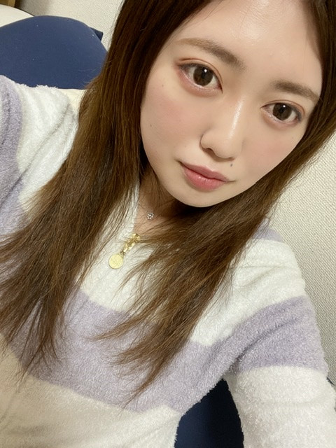 すっぴんなんて素でべっぴんの略。けっ