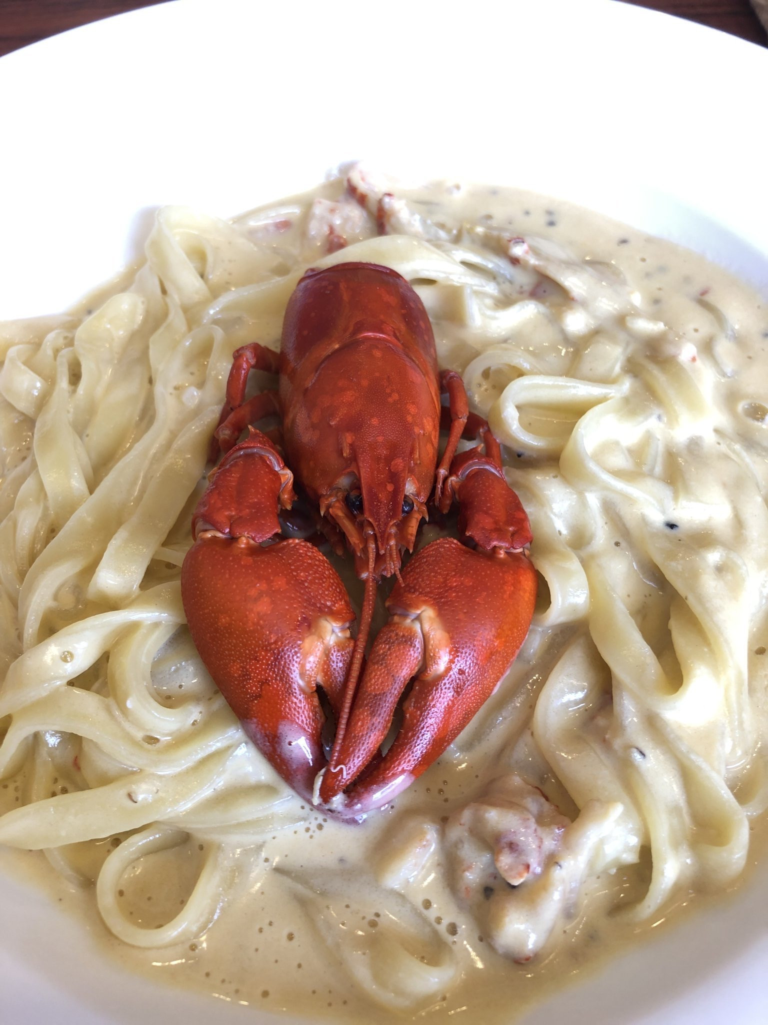 野生味溢れるザリガニパスタ