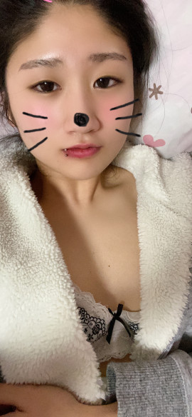 ピアス開けたぁ