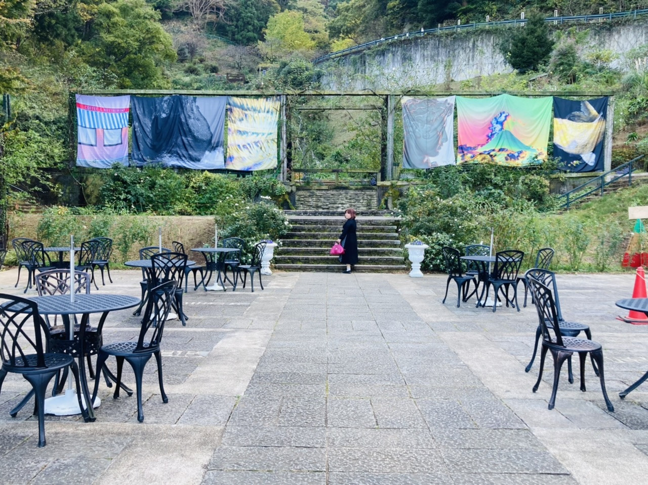 お休みします…