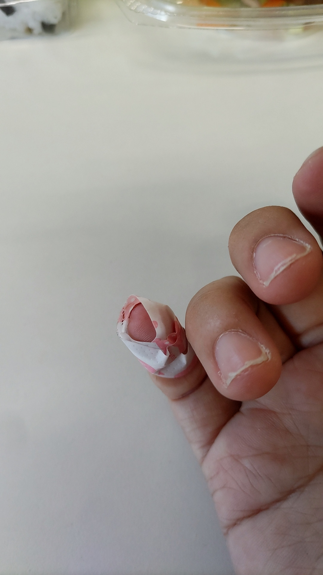 連勤しんどーい、、、