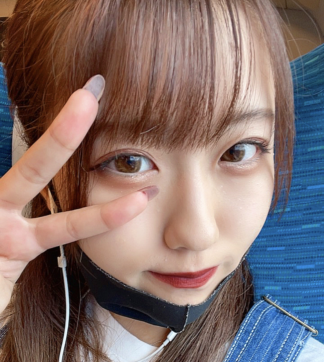 明日チャットできる人挙手??