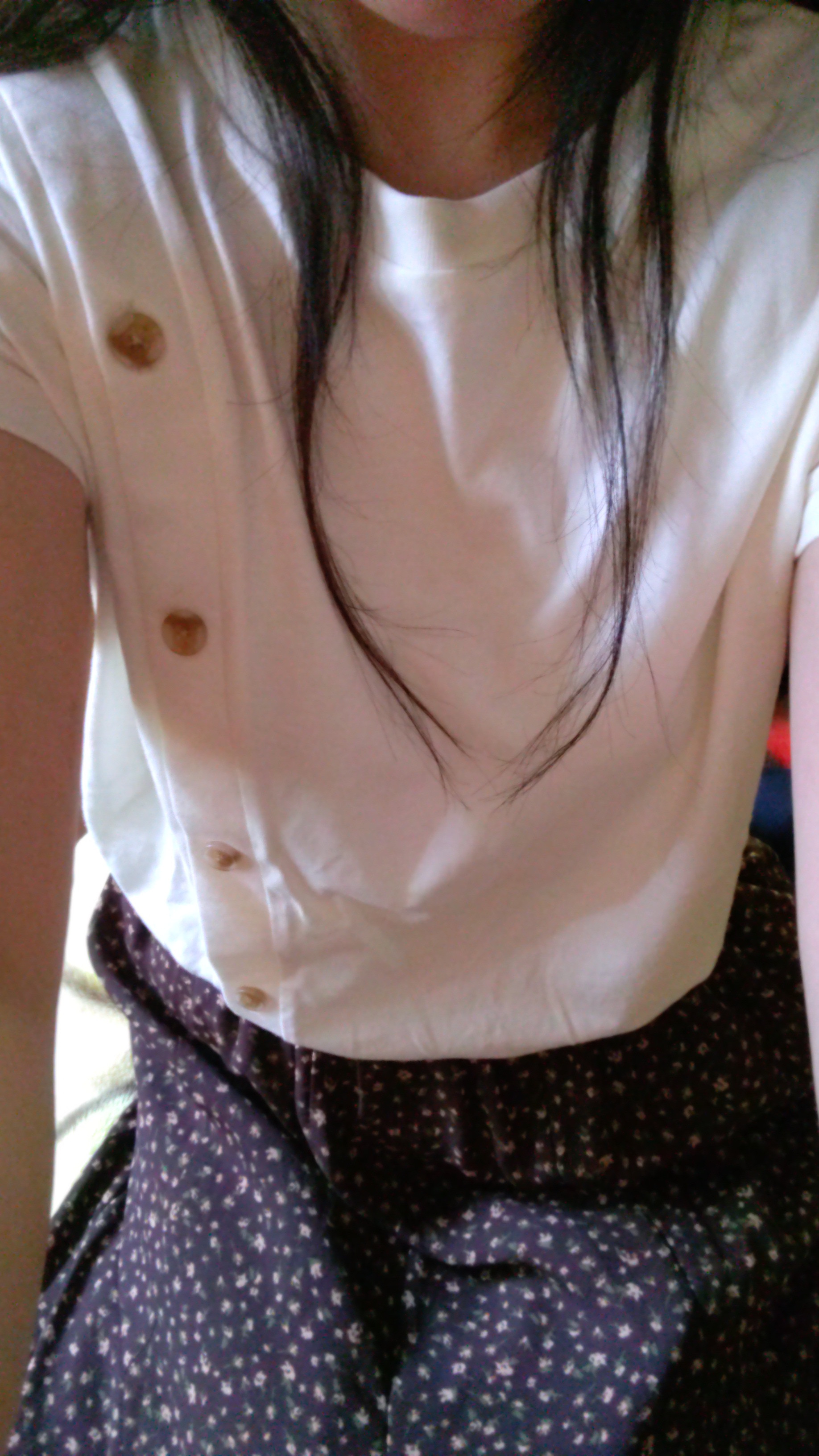 なな、今日はスカートなんだよ