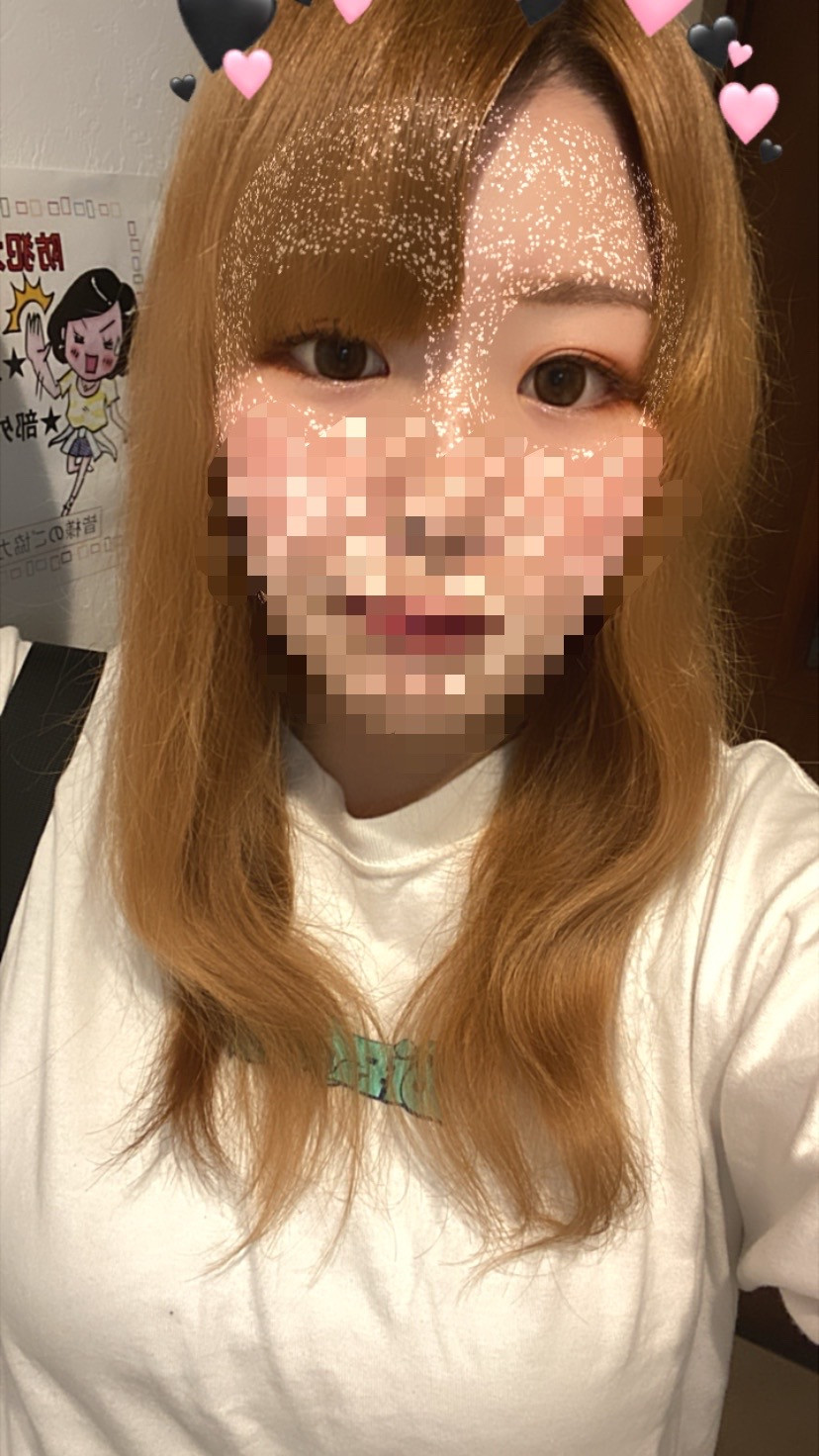 髪の毛染めました??