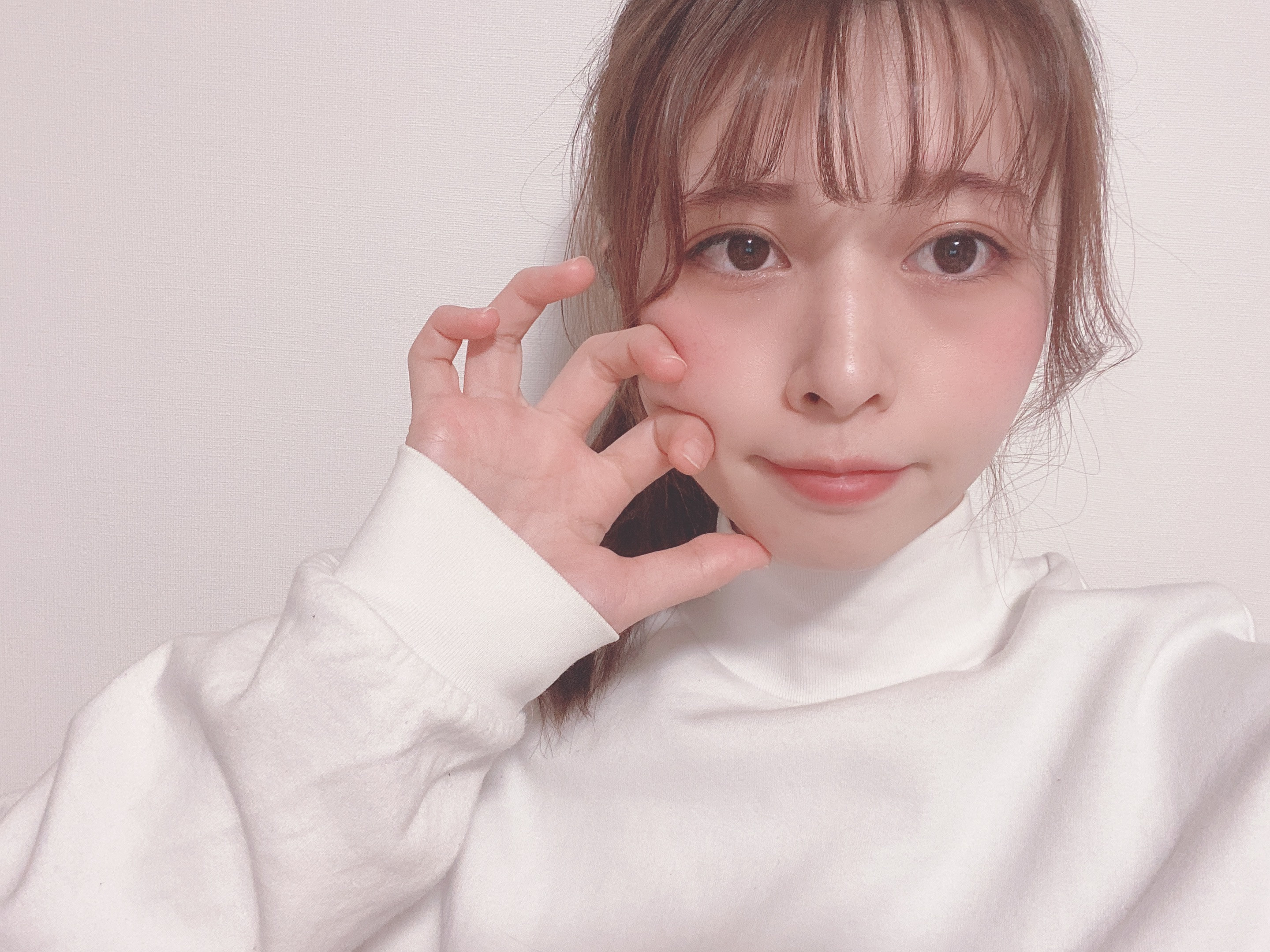 なんのポーズ笑