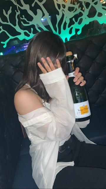 腕ムチムチすぎ笑