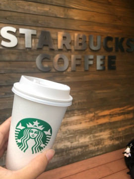 きっとスタバの為に働いてる?笑