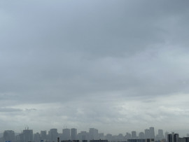 お天気が急に悪く…