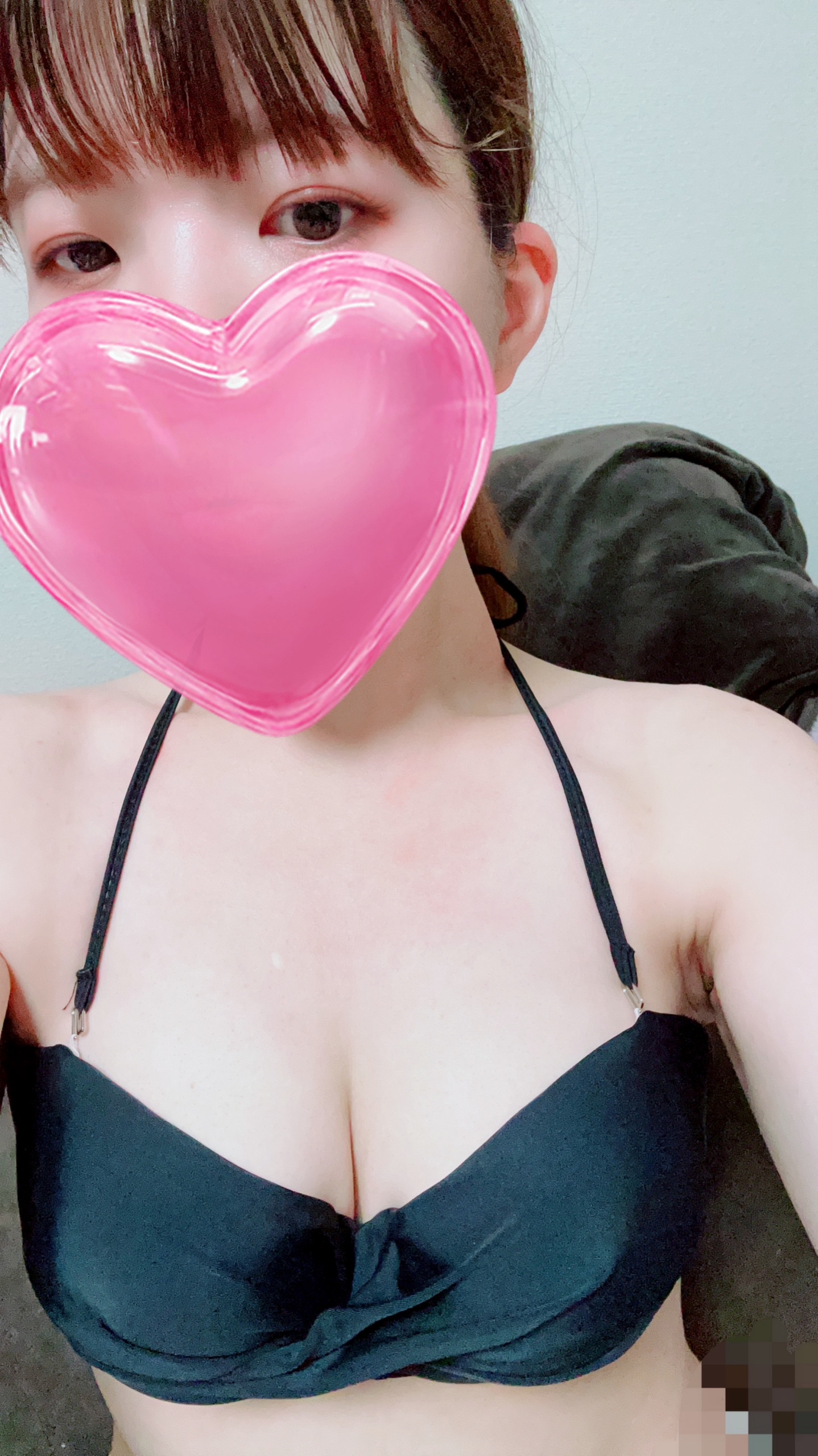 水着でチャットするからみんな見に来てねん