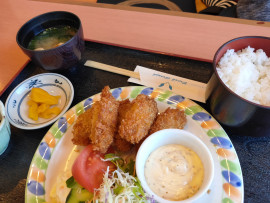 牡蠣フライ定食