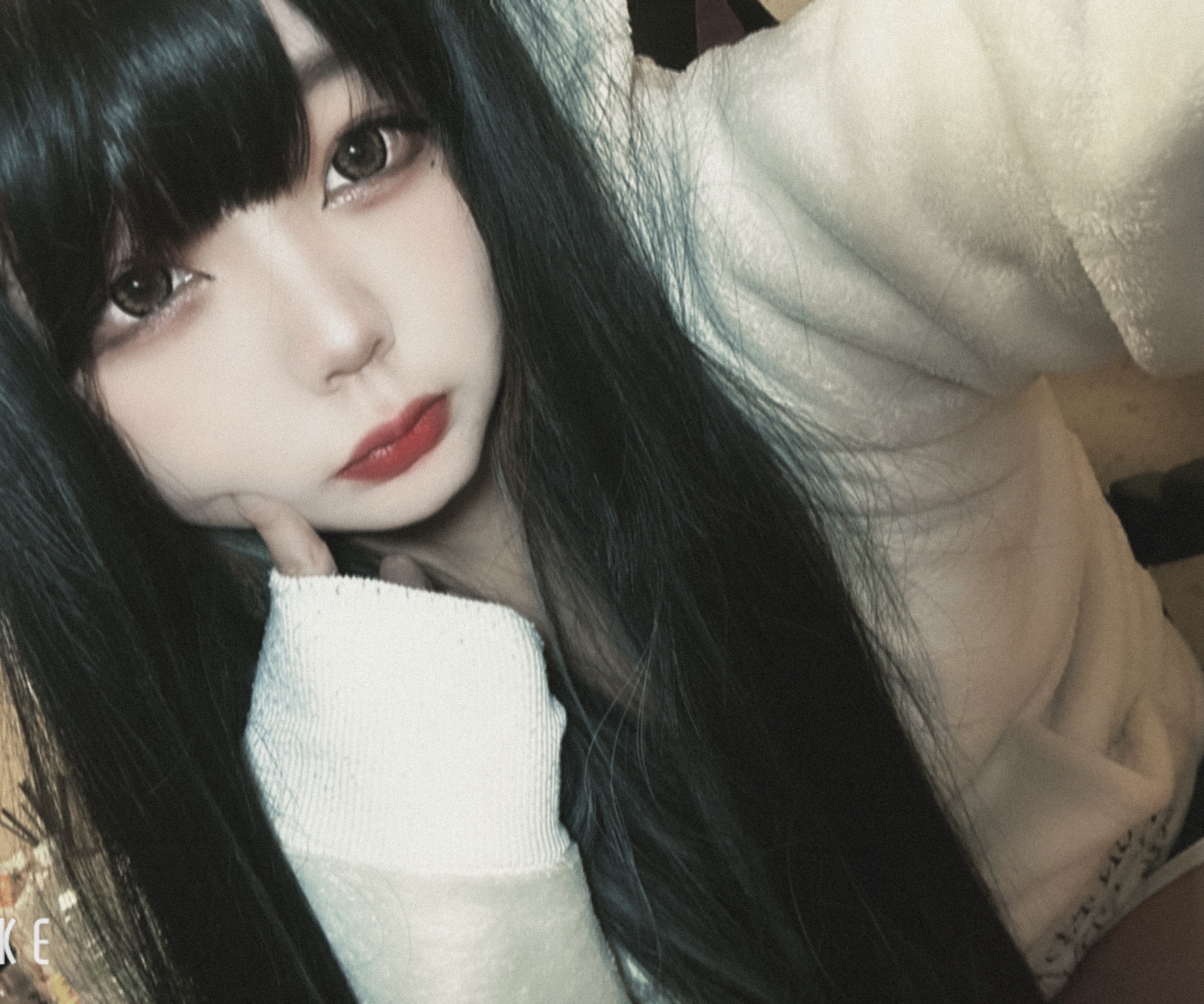 つんつん(p ´^`)σ