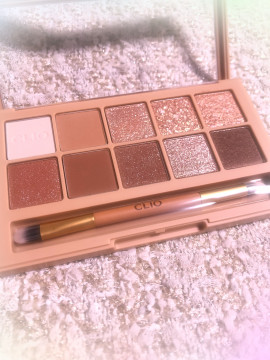 新しいメイクパレット