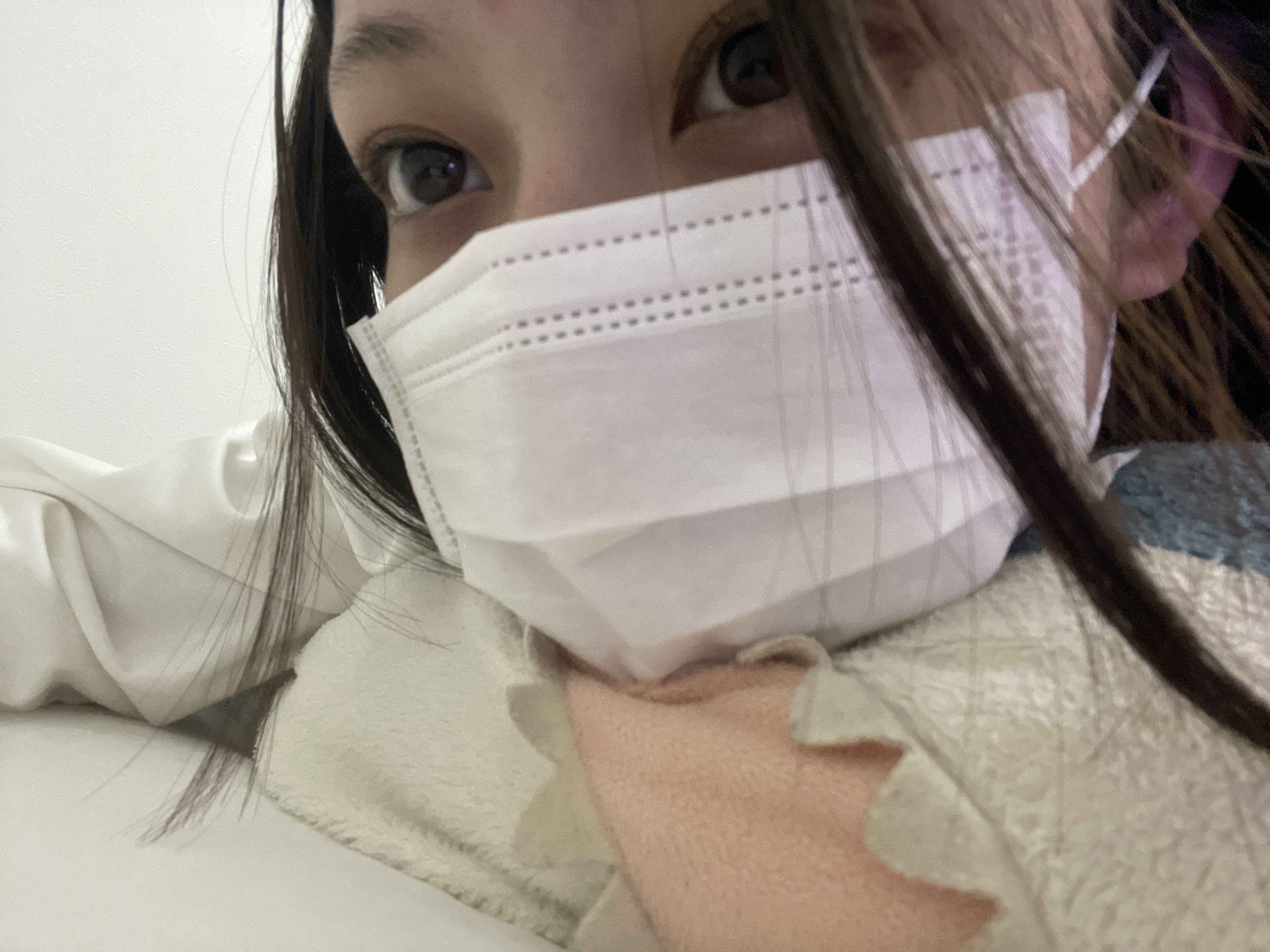 寒いのか暑いのかわかんない頭痛いよぉ、、