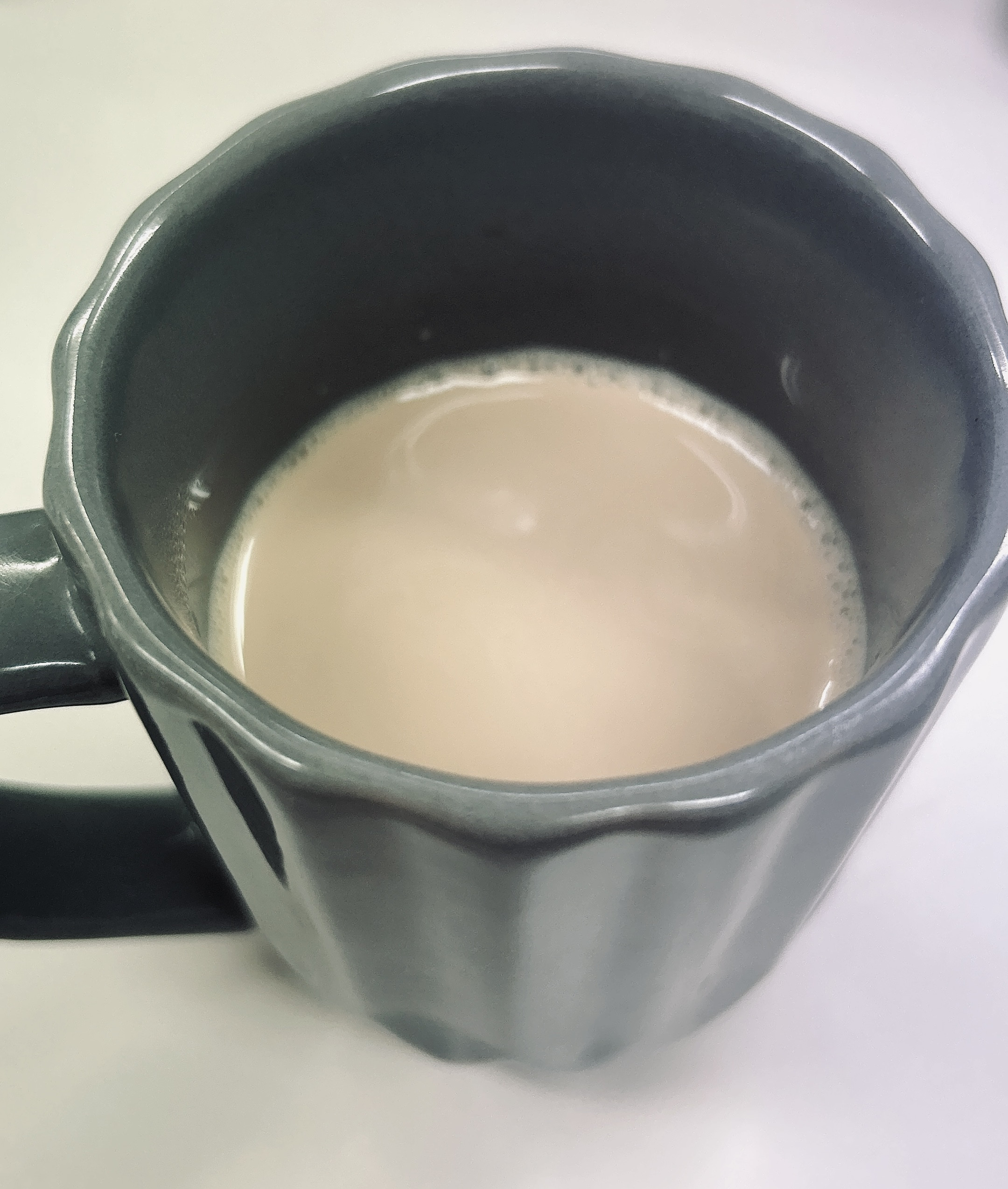 暖かいカフェオレ