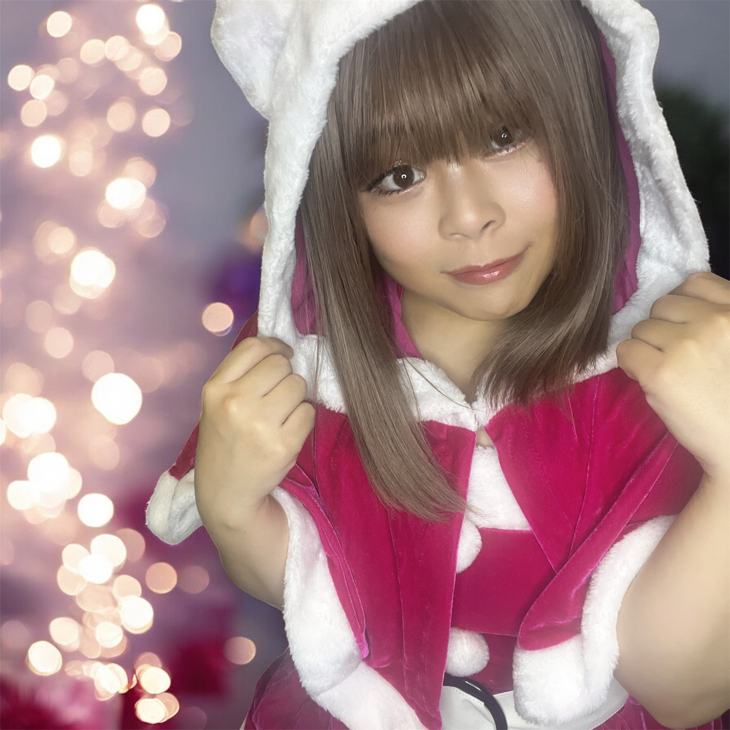 サンタコスを着るかpolisを着るか..