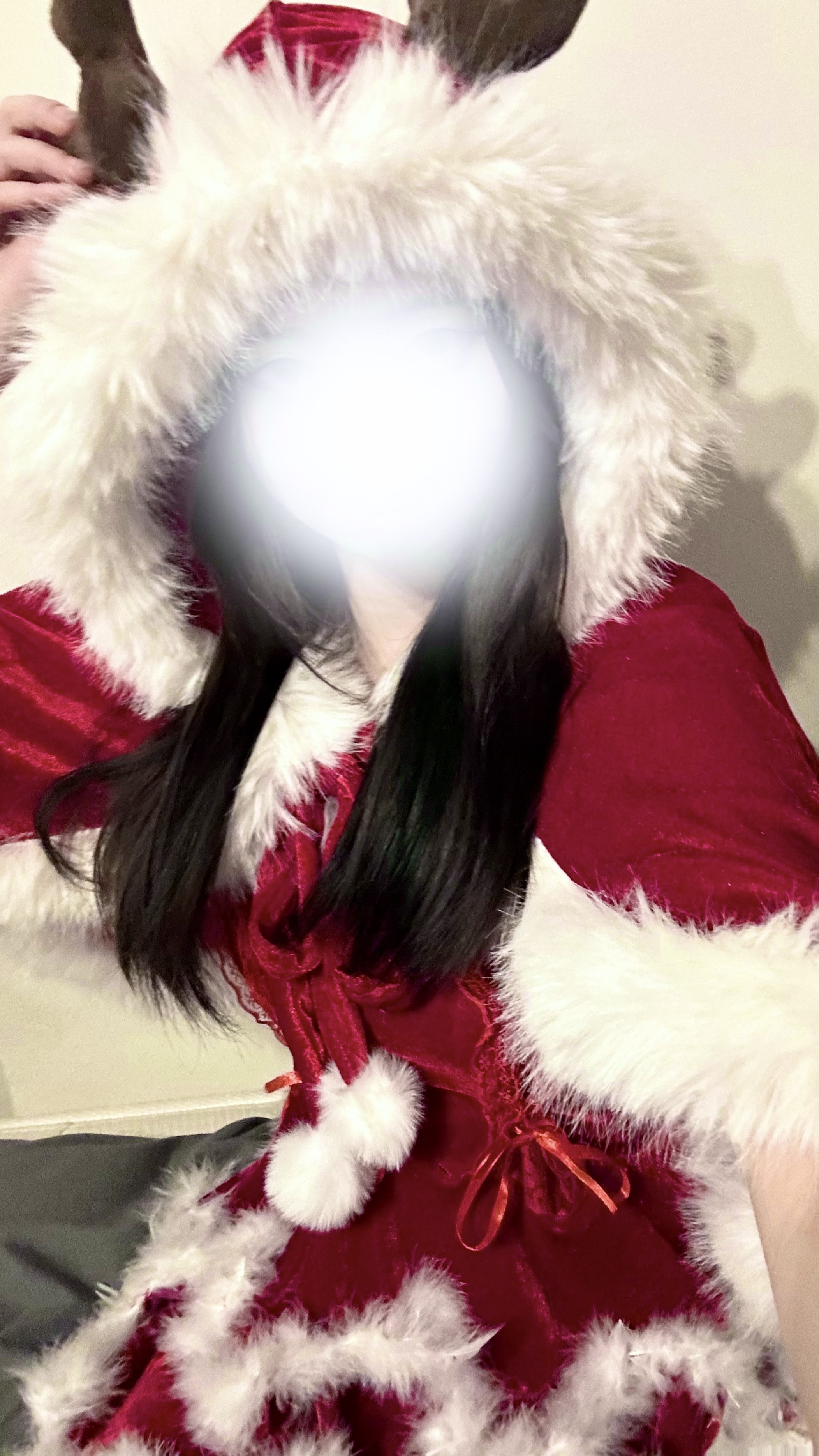 サンタコスで初配信します♪