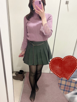 初ミニスカ！明日はコスプレ福袋開封式！