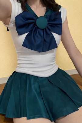 明日はコスプレ配信！