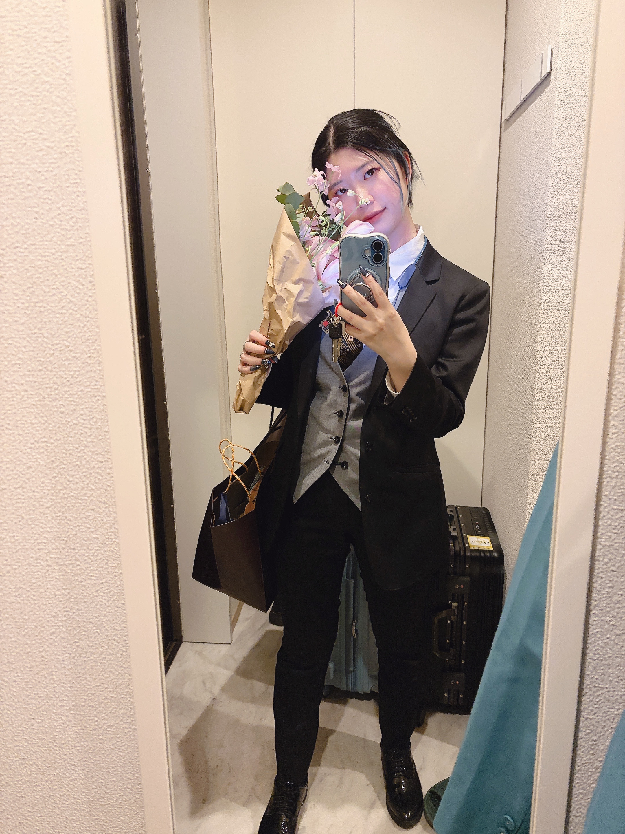 結婚式に出席〜