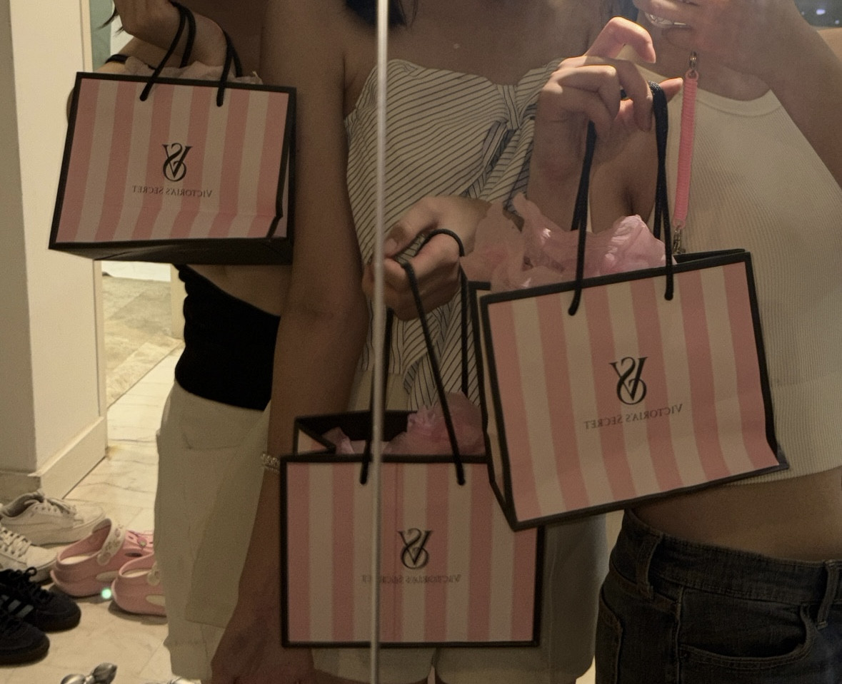 お買い物??｡:ﾟ･*?:ﾟ･?｡?