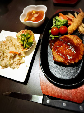 新しい食器で