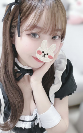 人生初のメイドコスプレ?