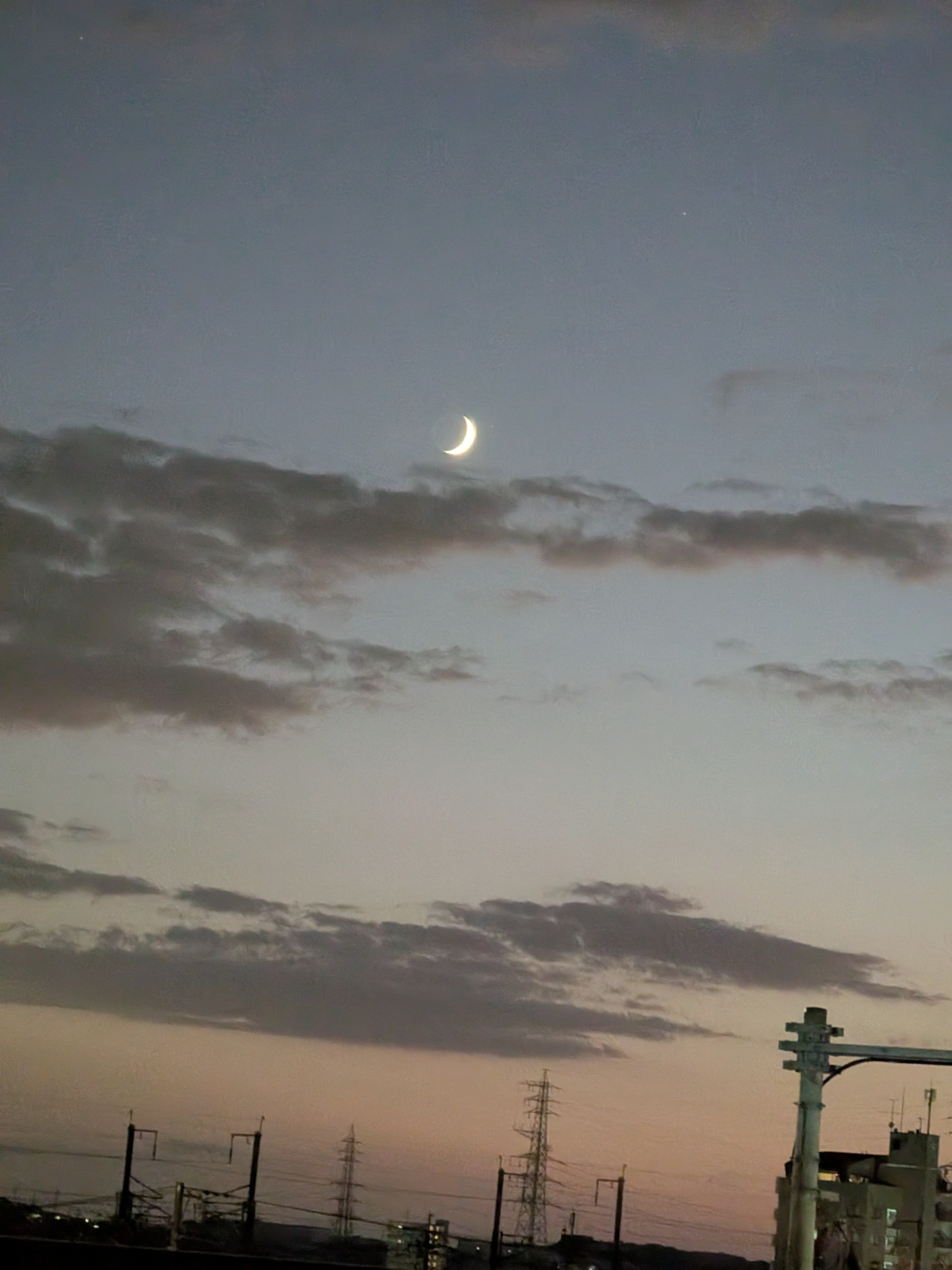 月