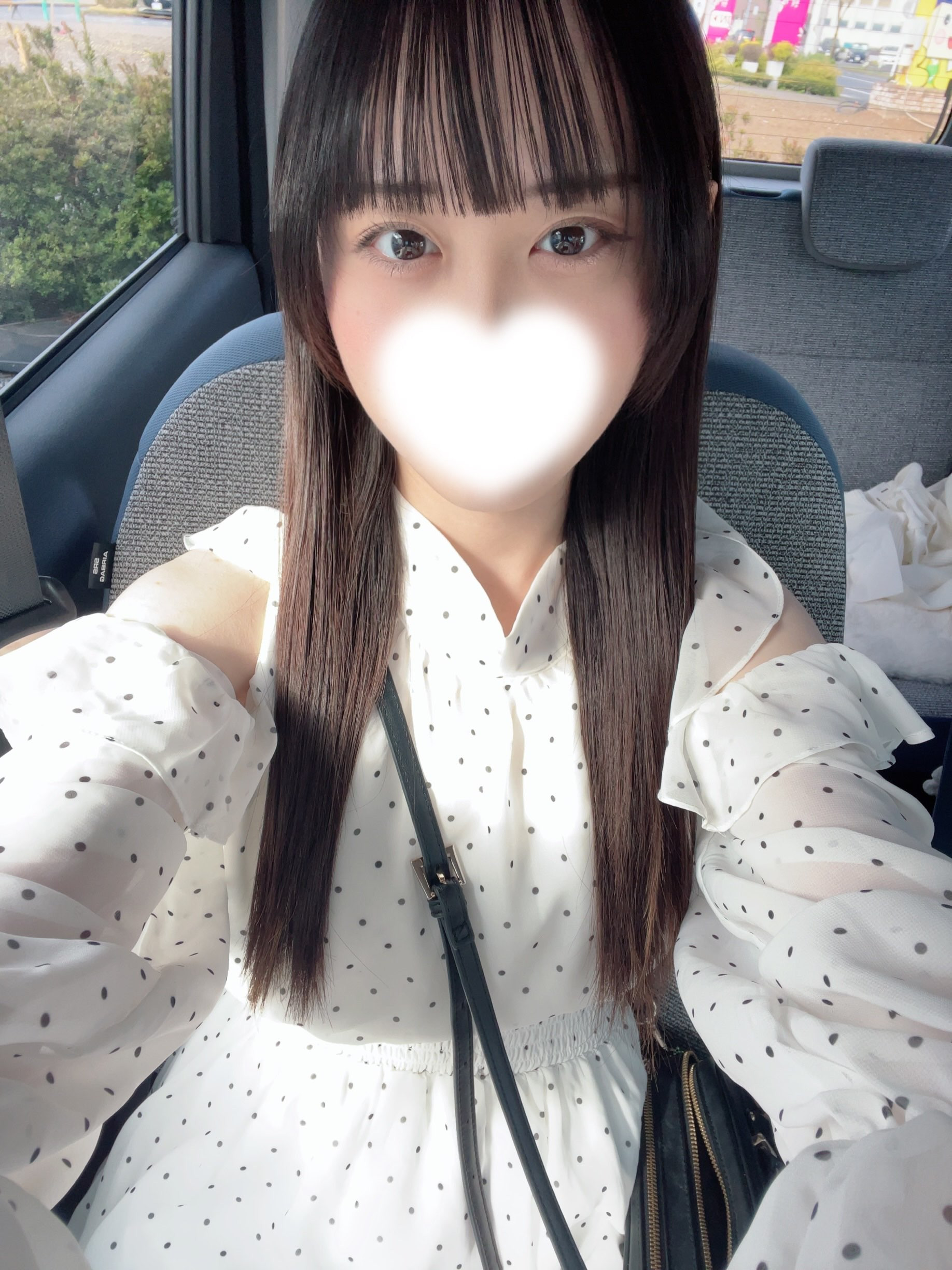 はじめまして！明日います！！