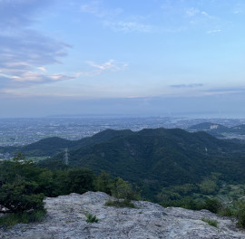 早起きして山登り