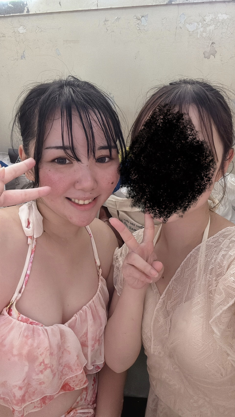 友達とプール?