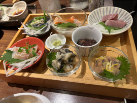 美味しいもの食べたいなぁ
