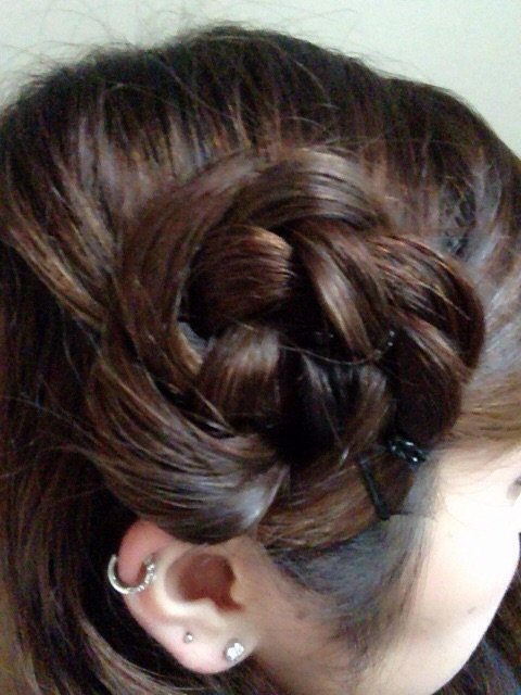 お花ヘアーʕʘ̅͜ʘ̅ʔ