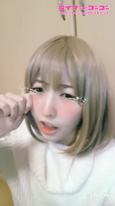 なんでー(´；ω；`)