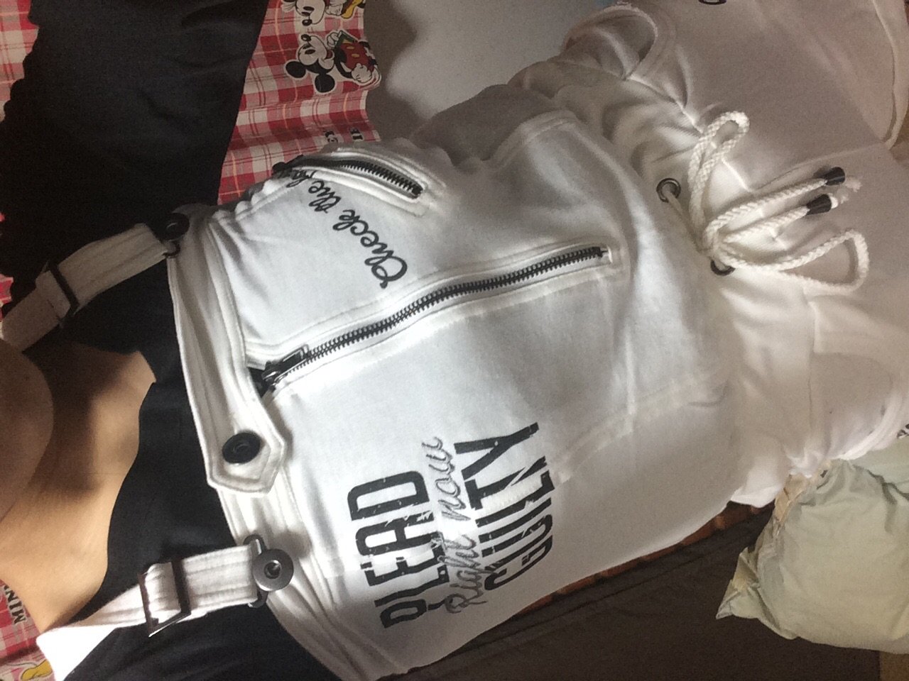 服買いに行ったー！