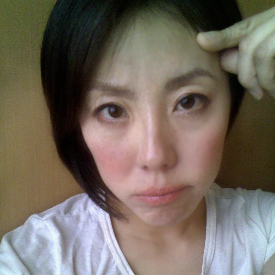 いつまで泣いてんのぉ