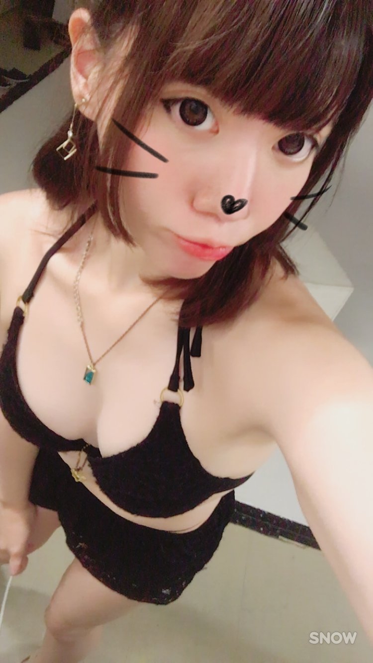 水着撮影したんだよ( * ˊᵕˋ )