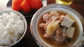 こんな時間にお昼ごはん